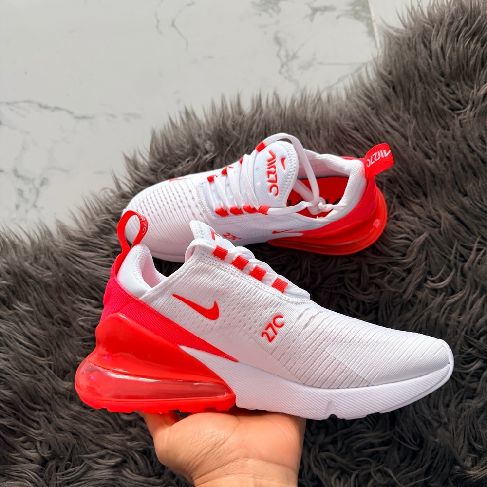 Nike Air Max 270 - Picture 6 of 10